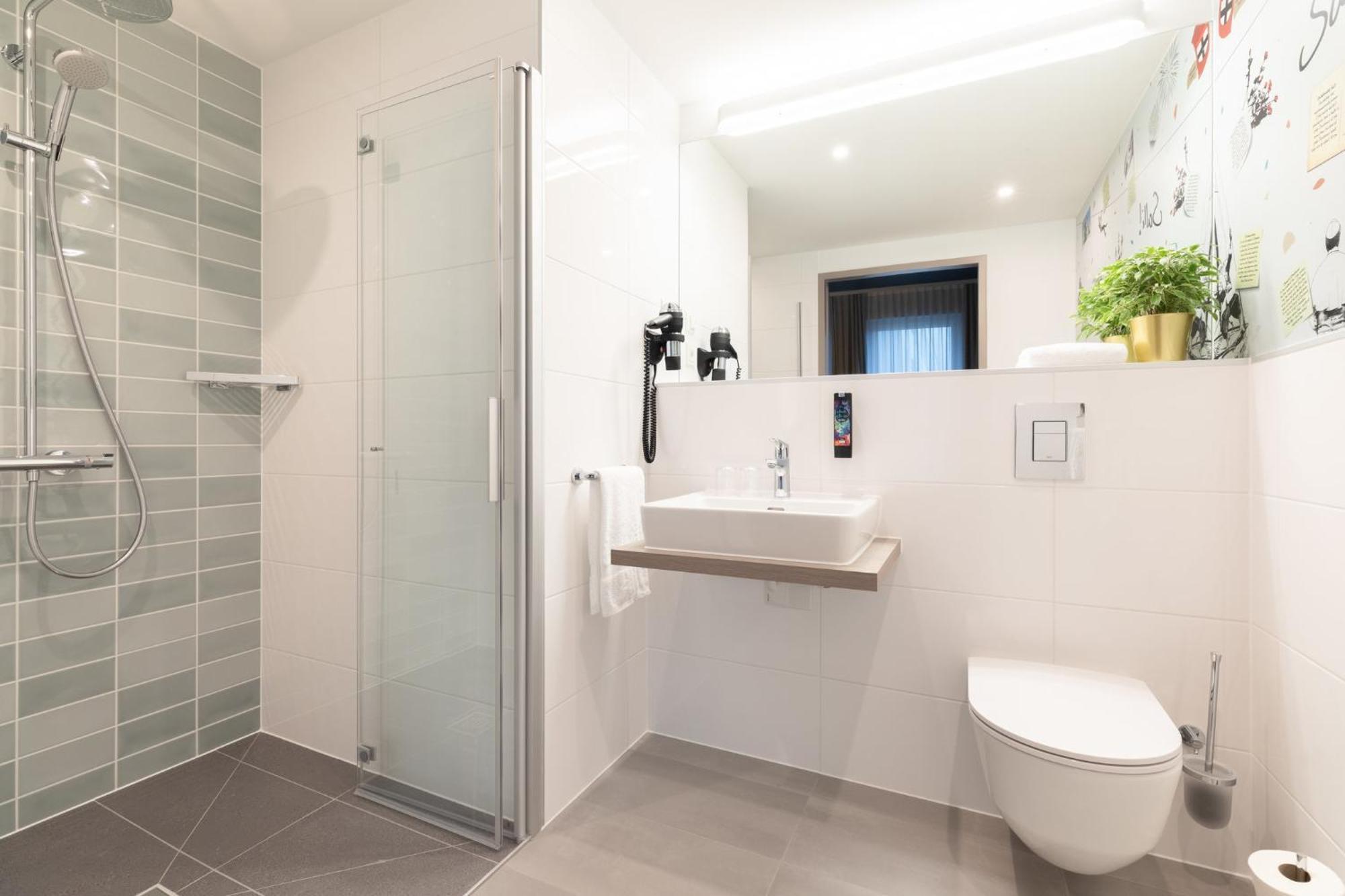 - The Niu, Flower By Ihg Konstanz