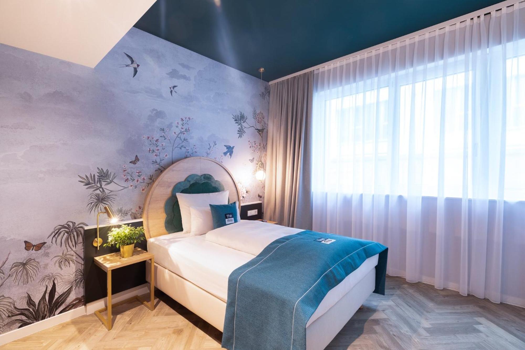 - The Niu, Flower By Ihg 3* Konstanz